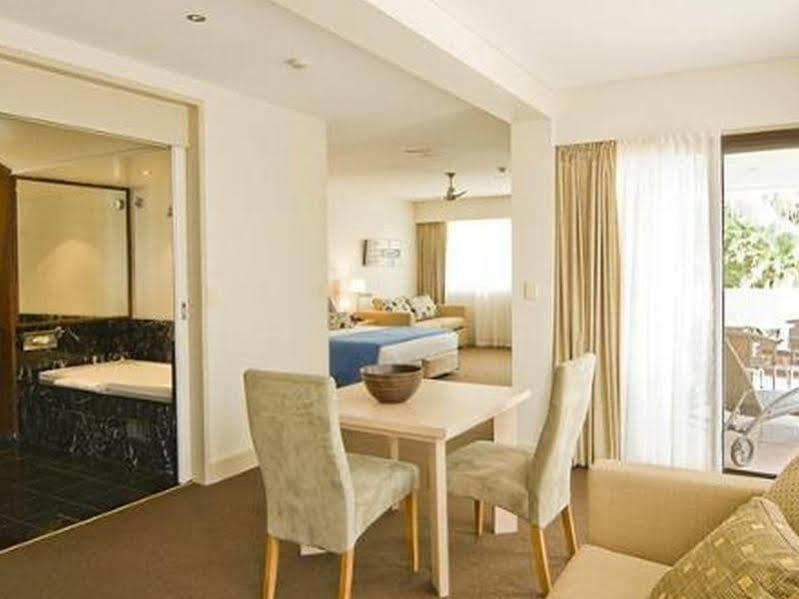 Waves Byron Bay Hotel Luaran gambar